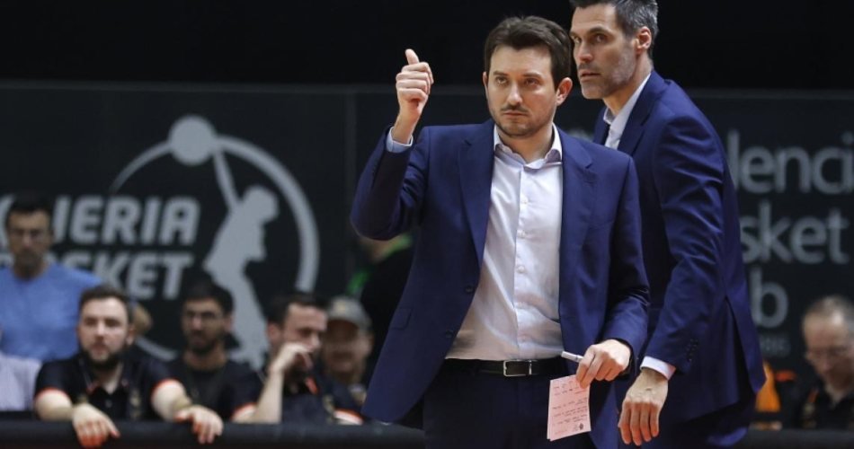Βαλένθια: Ο Τσάβι Αλμπέρτ νέος προπονητής των πρωταθλητών Ισπανίας