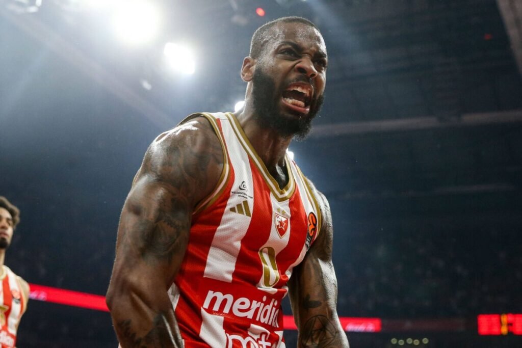 Courtside TV: Δείτε τις καλύτερες στιγμές από το νέο παίκτη του Ολυμπιακού, Μίλερ ΜακΙντάιρ!