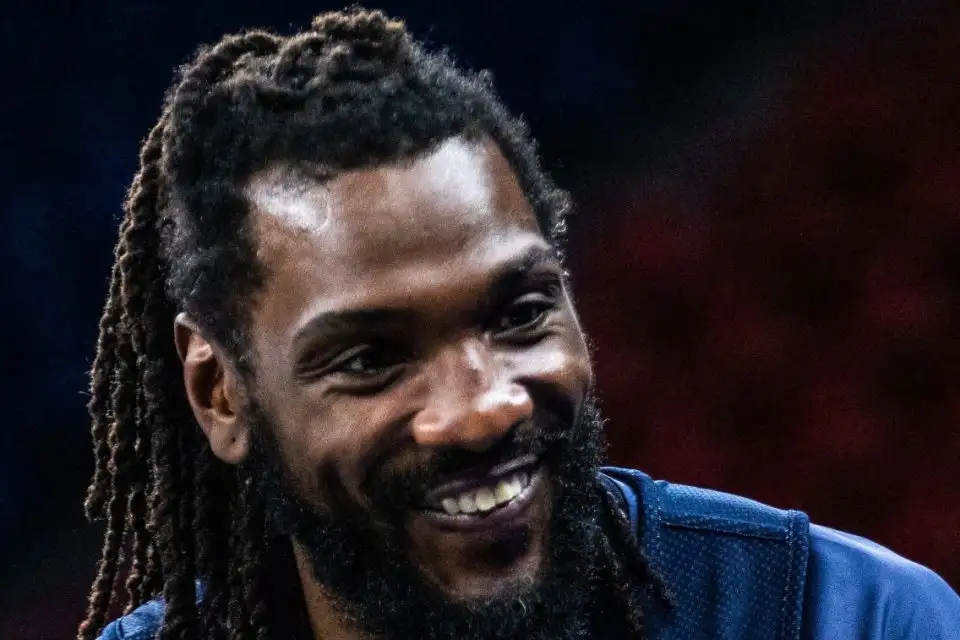 Πρώτη… μούρη ο Φαρίντ στο backstage της Media Day της Μπασκόνια (vid)