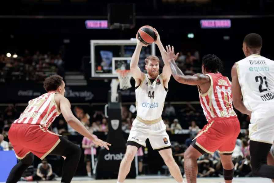 Ντουμπάι – Ερυθρός Αστέρας 58-77: Αμυντική ραψωδία των Σέρβων και «πάρτι» με υπογραφή Κρις Τζόουνς (video)