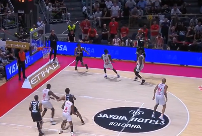 Courtside TV: Το τρίποντο του Καρ που… σκότωσε τον Ολυμπιακό!